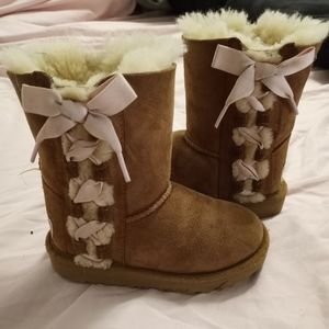 Toddler girl size 10 Ugg boots